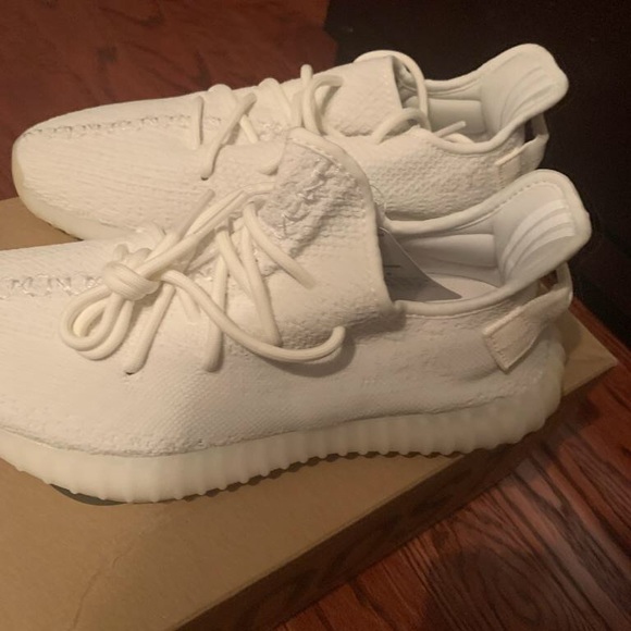 Adidas yeezy 350 v2 triple white main image 12